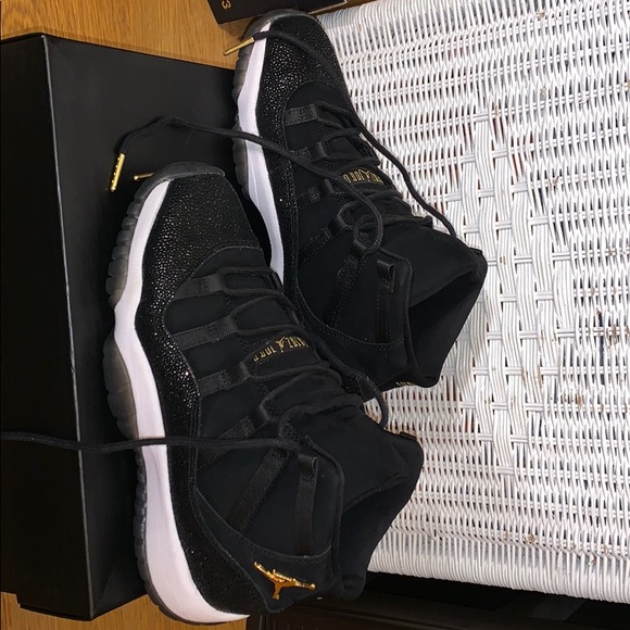 Air Jordan 11 Retro Limited Edition - Picture 2 of 5
